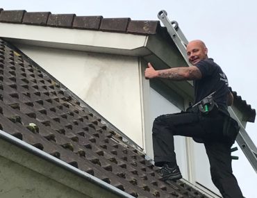 Schoonmaakbedrijf en glazenwasserij, Den Haag, zonnepanelen Schoonmaak zonnepanelen